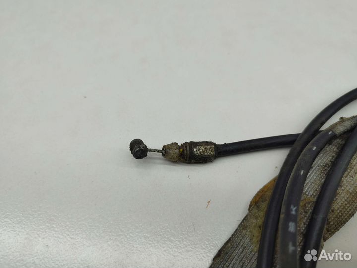 Трос багажника Suzuki Swift MA 1997 г.в