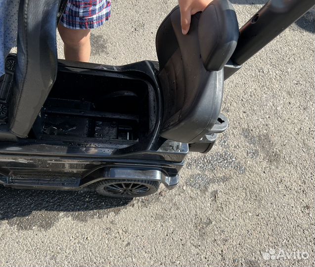 Детская машина толокар с родительской ручкой