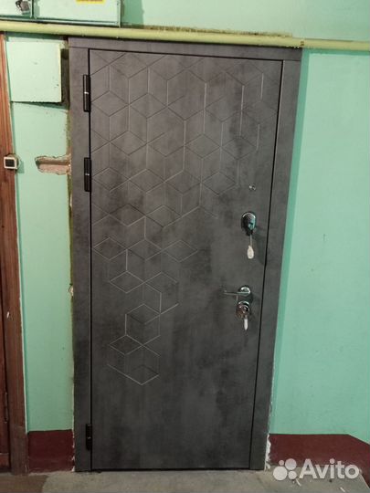 Дверь входная металлическая