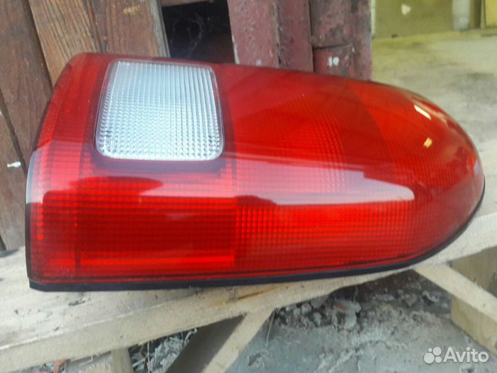Сузуки витара фонарь правый