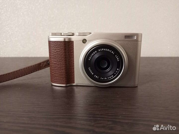 Fujifilm xf10