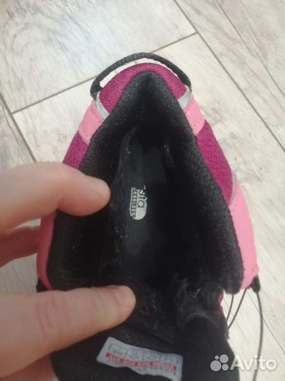 Ботинки на девочку, зимние гортекс. gore-tex