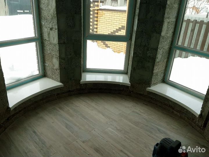 Акриловый подоконник