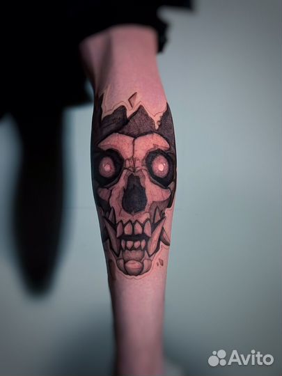 Мастер татуировки