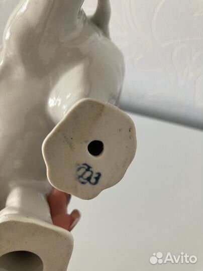 Фарфоровая статуэтка Слон Лфз