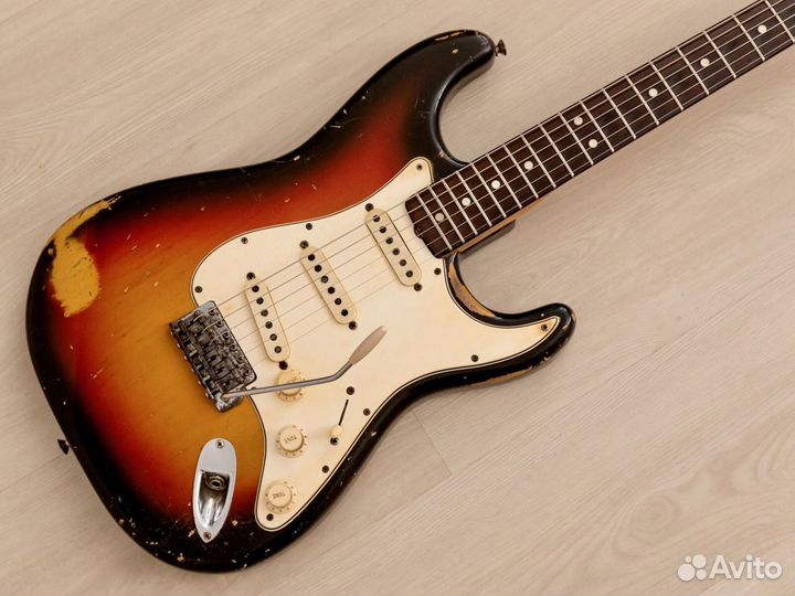 Электрогитара Fender Stratocaster SSS Sunburst w/c