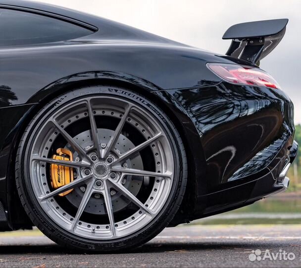 Кованые диски R20 5x112 на Mercedes AMG GT