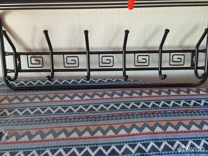 Продаётся вешалка в прихожую