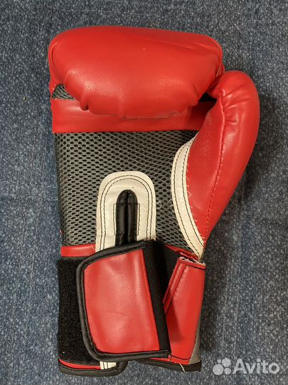 Боксерские перчатки бу 10 oz