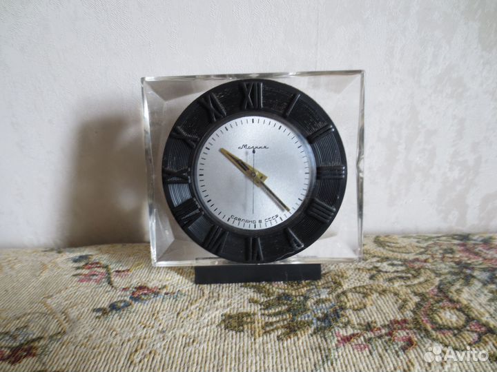 Настольные часы Молния СССР