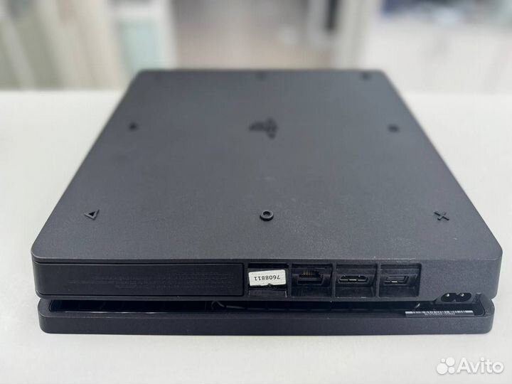 PlayStation 4 Slim + 2 геймпада + Horizon