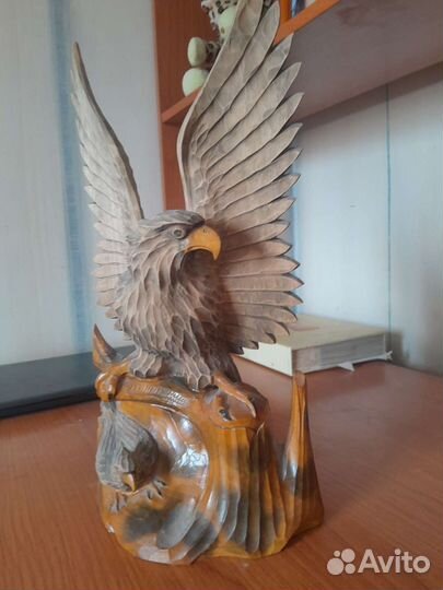 Деревянная статуэтка Орла