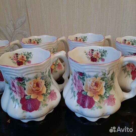 Кружки из костяного фарфора оригинальной формы