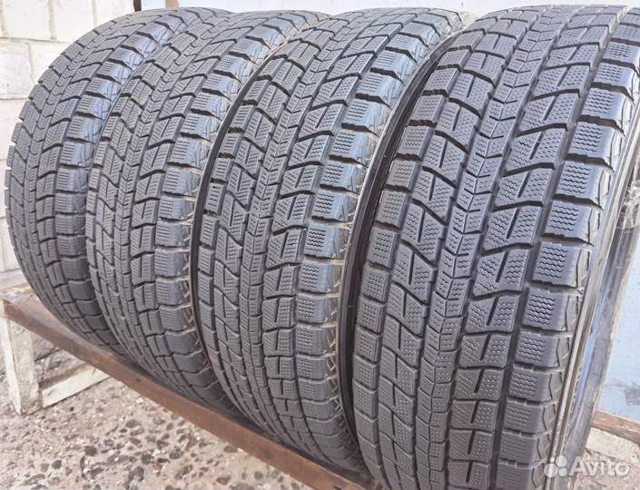 Dunlop Winter Maxx SJ8 215/60 R17 96Q