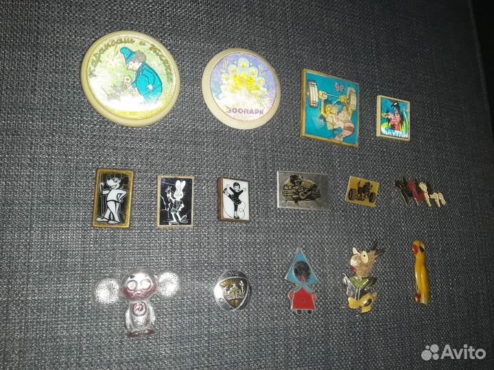 СССР значки мультяшки голографические винтаж