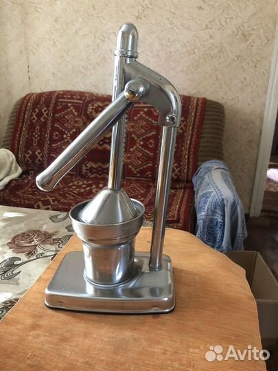 Пресс ручной для фруктов