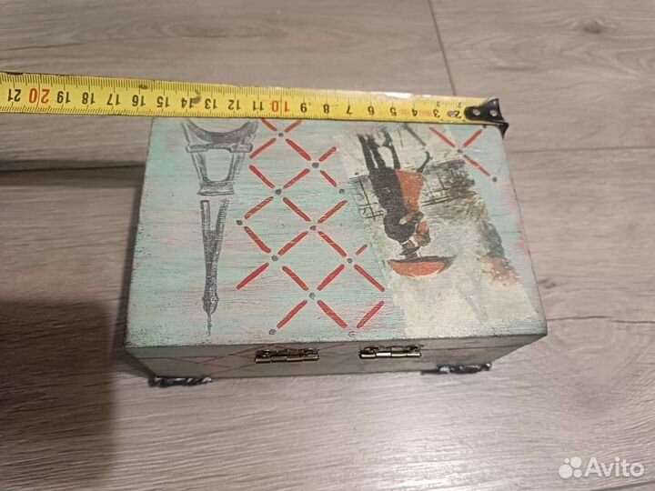 Деревянная шкатулка для украшений