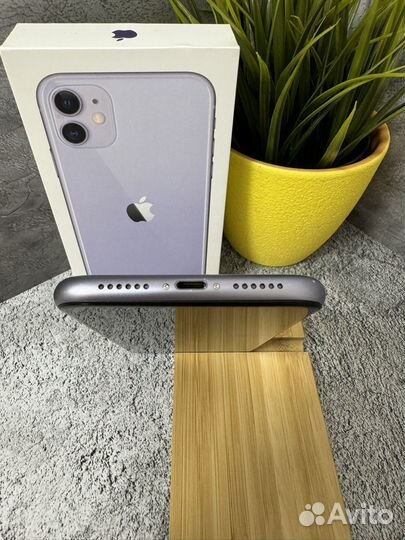 iPhone 11, 64 ГБ