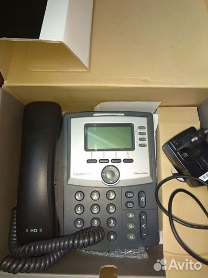 IP-телефон Linksys spa921