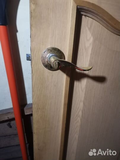 Продам Межкомнатную дверь без стекла