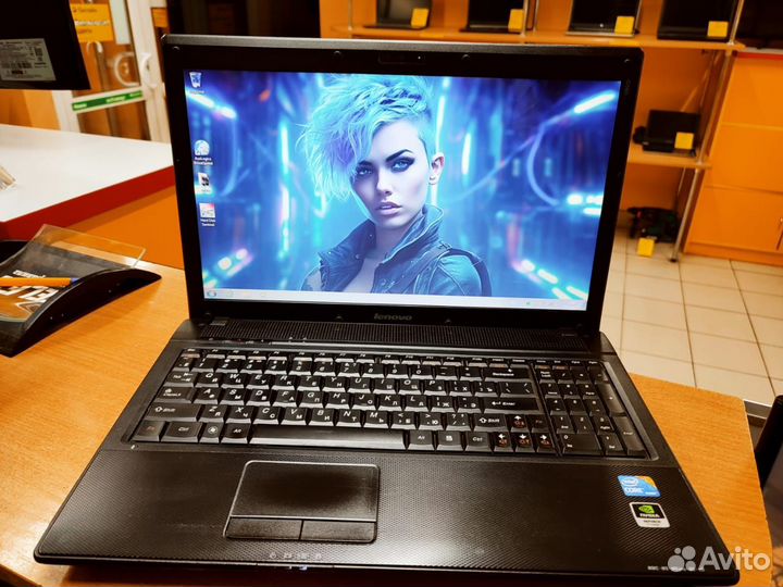 Ноутбук lenovo G560 i3/4Гб/320гб/GeForce 310M