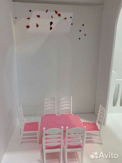 Домик кукольный