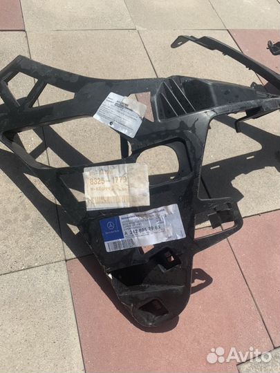 Каркас переднего бампера на мерседес w212 правый