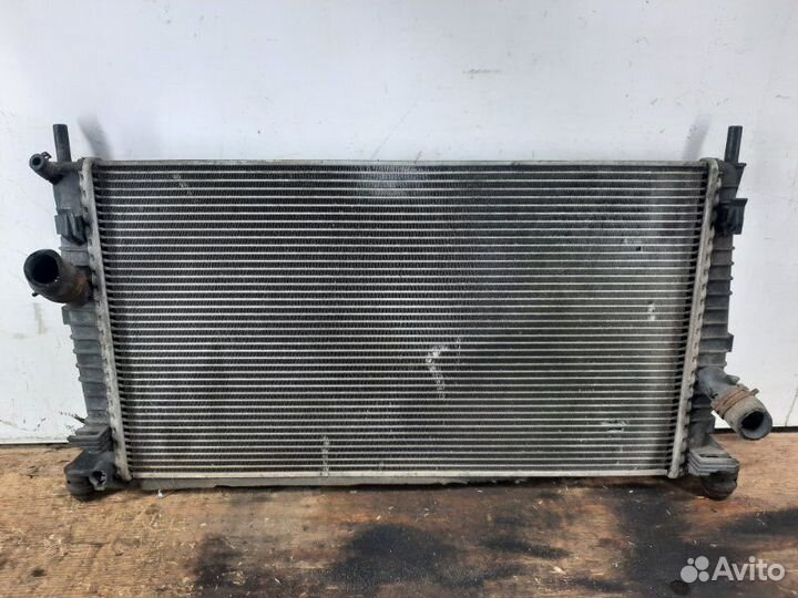 Радиатор основной Ford Focus хэтчбэк 5 дв. 1.6