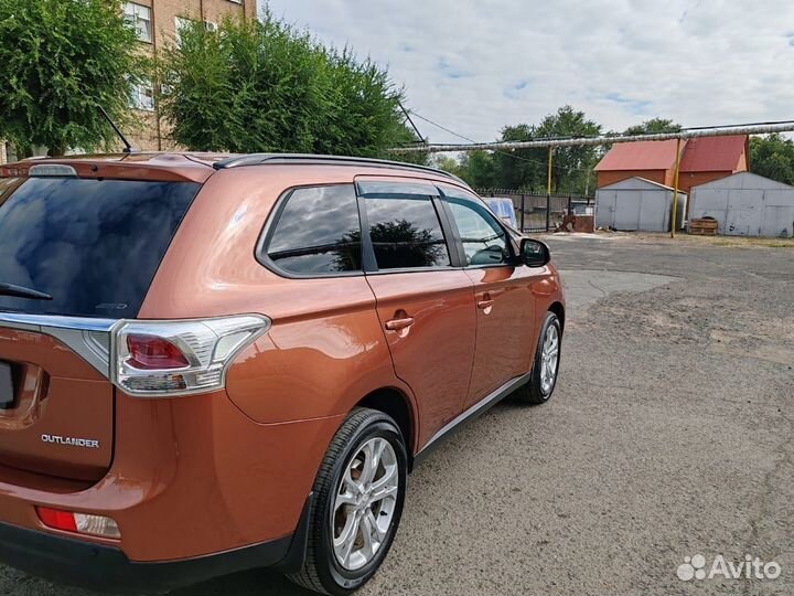 Mitsubishi Outlander 2.4 CVT, 2012, 170 122 км