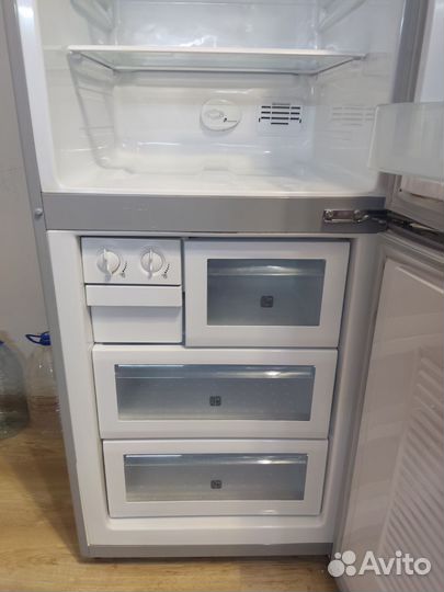 Холодильник samsung