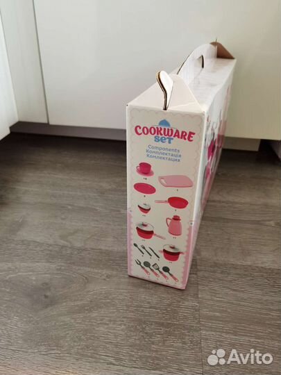 Набор игрушечной посуды