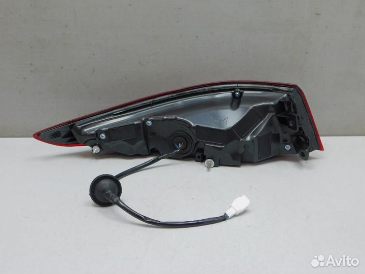 Фонарь задний наружный правый Mazda Mazda3