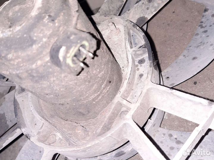 Вентилятор радиатора Renault laguna 1