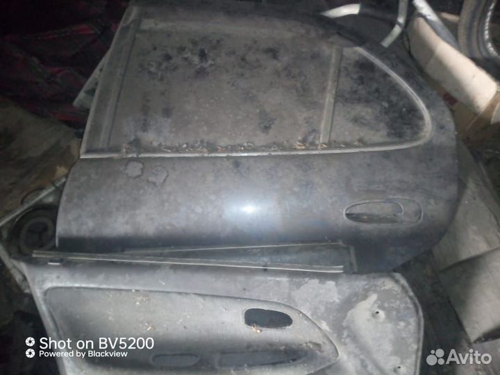 Двери Toyota Sprinter AE100