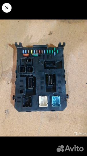 Блок предохранителей Peugeot 307