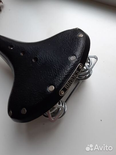 Седло для велосипеда кожаное