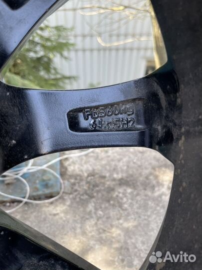 Литой диск с резиной 195/60 R15