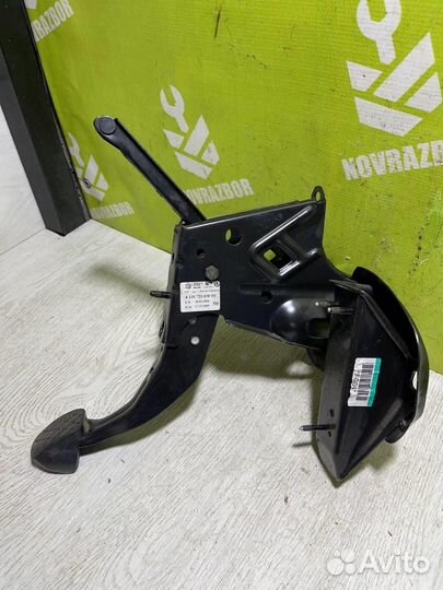 Педаль тормоза Шкода Октавия А4