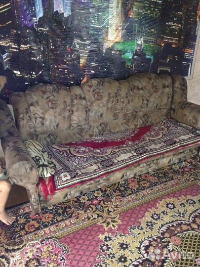 Продам диван с креслами