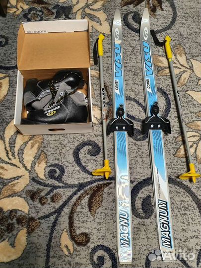 Беговые лыжи