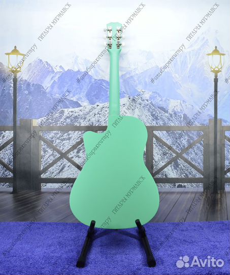 Гитара (новая) матовая, в заводской коробке