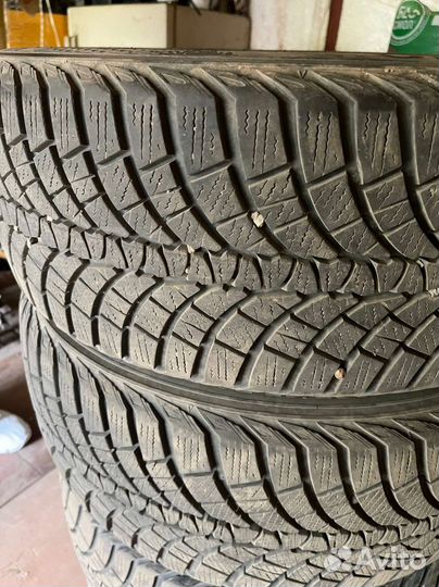 Kumho WinterCraft Ice WI31 235/45 R18