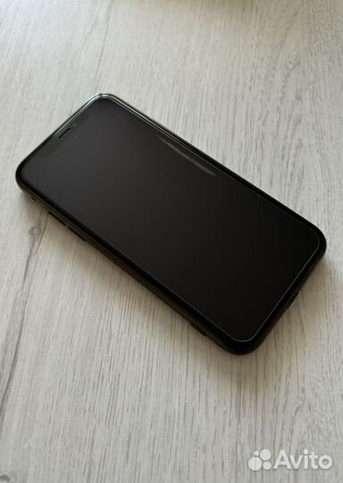 iPhone Xs, 64 ГБ
