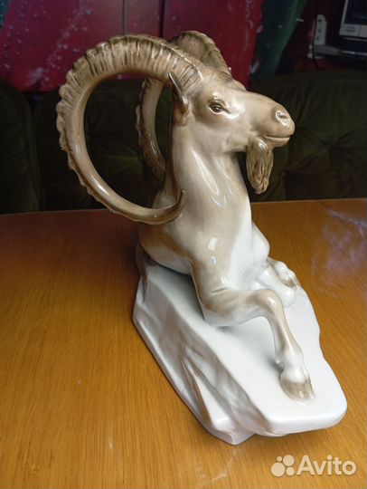 Фарфоровые статуэтки лфз. Архар