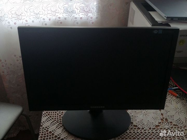 Монитор Samsung E1920N