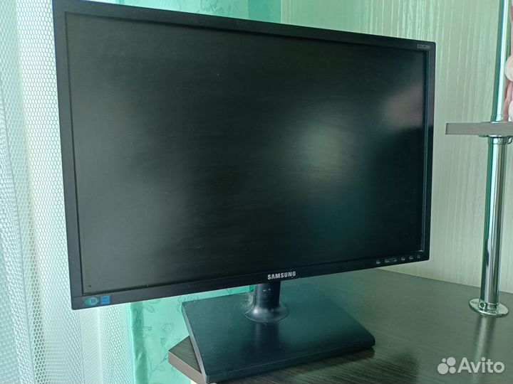 Монитор Samsung S22C200BW 22