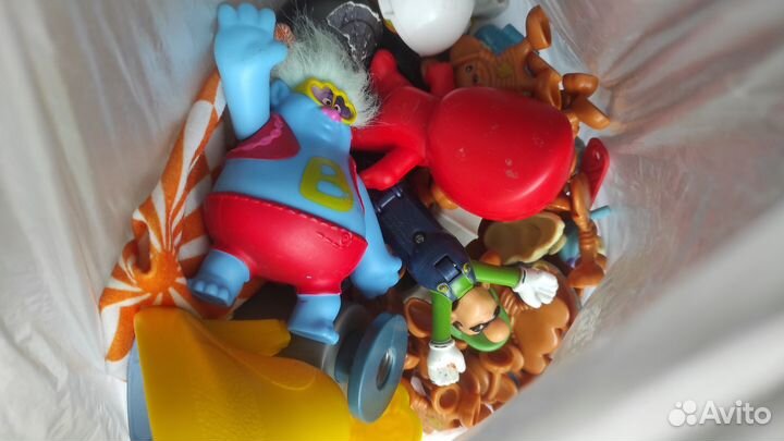 Детские игрушки бронь