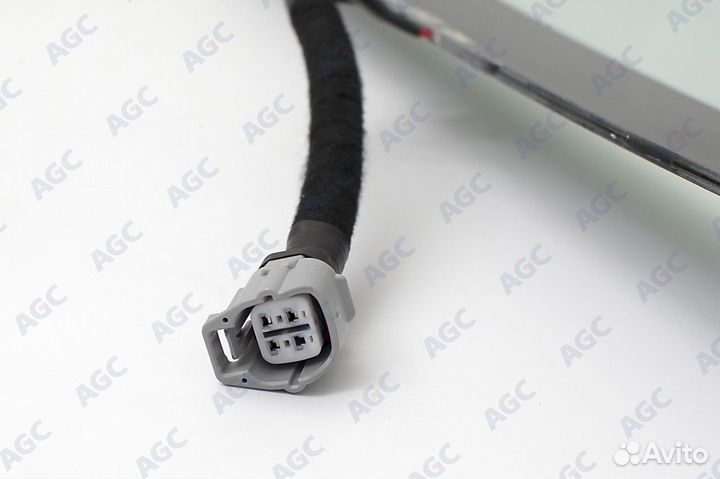 Стекло лобовое Toyota Land Cruiser 200 2015- (AGC)