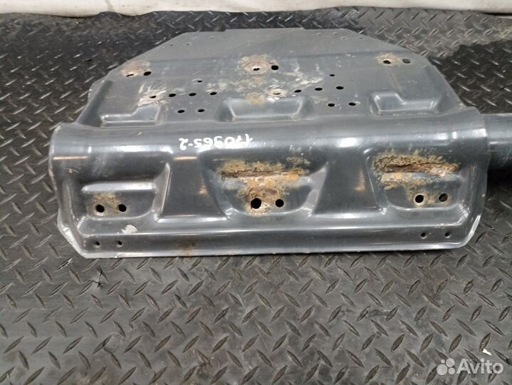 2800402 Кронштейн крыла правого заднего задняя час