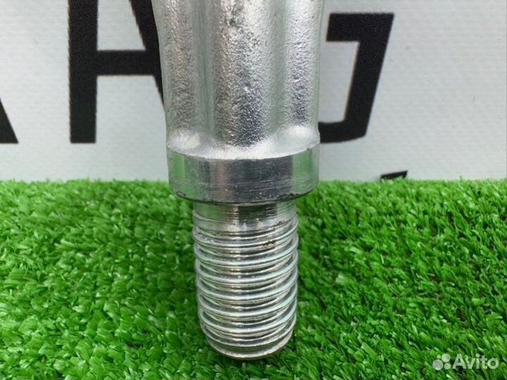 Крюк буксировочный Land Rover Vogue L405 448DT